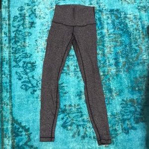 Lulu Lemon leggings-grey/black herringbone pattern